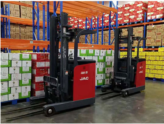 JAC 2Ton Electric Standup Reach Truck Forklift Mast Move Forward Cdd15q